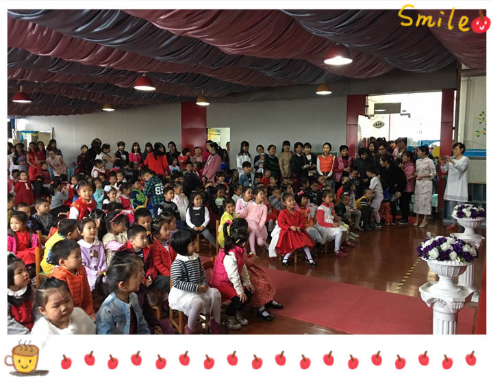 巾帼秀旗袍，，，，，幼儿送祝福——日辉台幼儿园庆三八主题运动