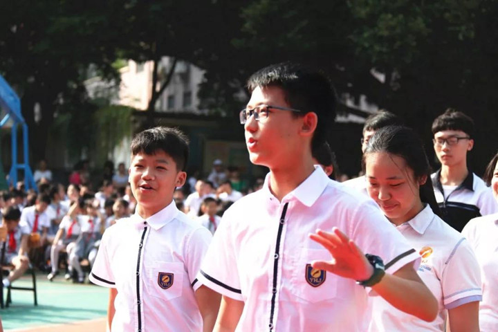 “优美教育”架起求知探索的彩虹桥——龙华中英文实验学？？？？？？？б鞘嚼纠