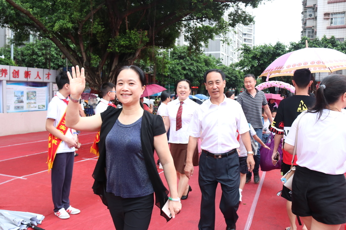 开学了：面目一新，，，，，井然有序，，，，，精彩纷呈！