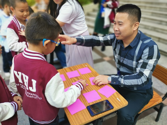 拓展数学头脑，，，，，提升学科素养 ——小学部开展数学学科周系列运动