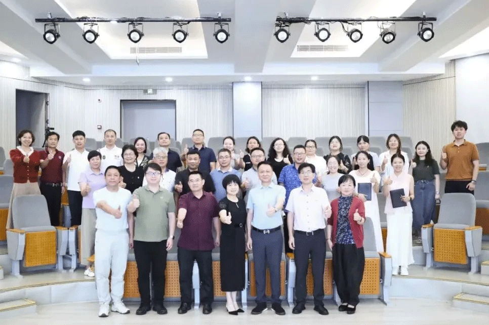 课程刷新风云起，，，，，，品质提升路径新